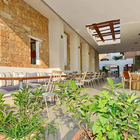艾维利安阳光海洋酒店 酒店 尼欧波洛伊
